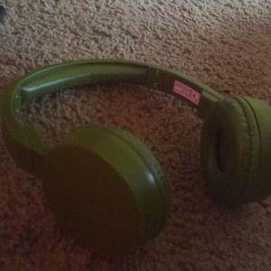 Green Bluetooth headphones